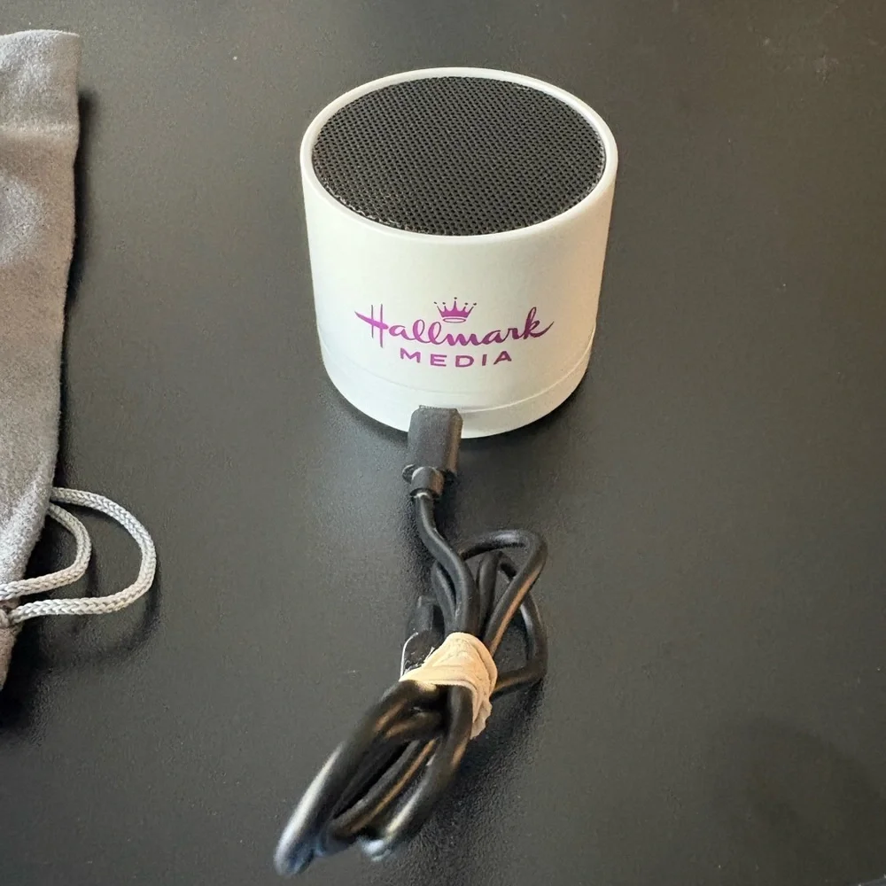 Hallmark Channel wireless bundle - Picture 3 of 6